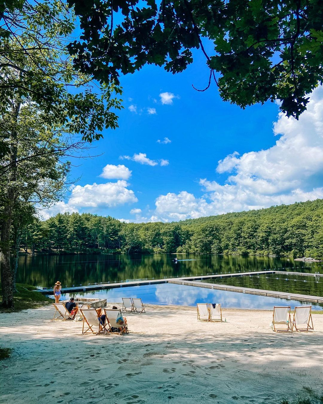 Cedar Lakes Estate_corporate retreats near nyc_flok